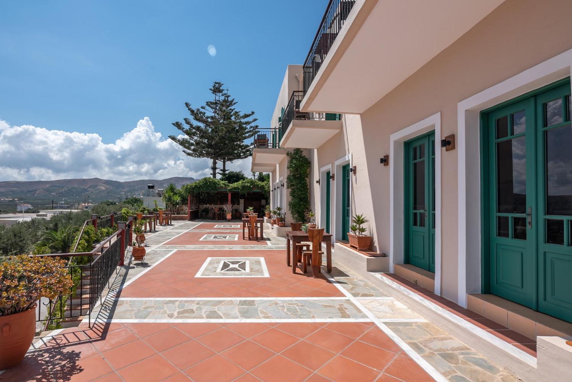 Kaliviani Traditional Hotel Kissamos Exterior photo